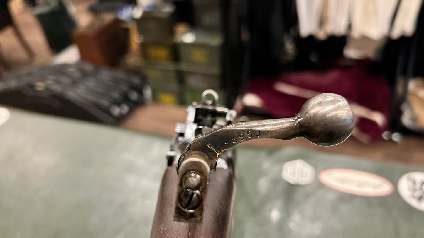 Fusil Lee-Enfield n° 4 Mk I Long Branch de 1943 – Tous assortis (boîtier, culasse et chargeur)