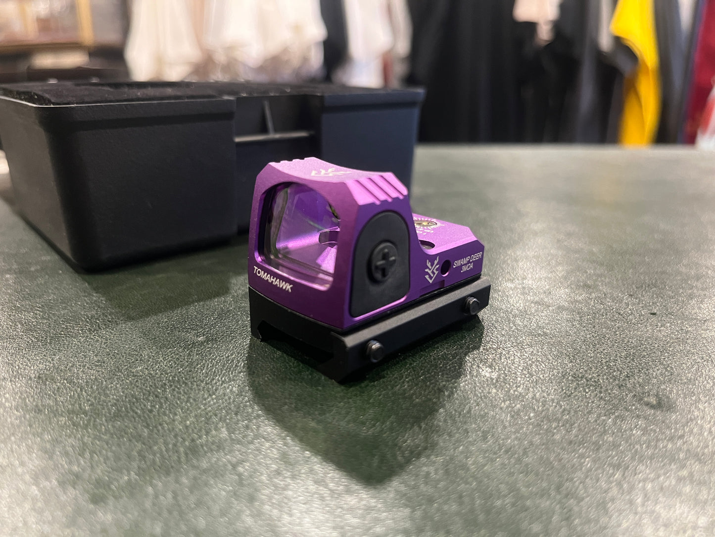 Swamp Deer Tomahawk Micro Red Dot Sight – 3 MOA, Purple Anodized, Picatinny Mount, Complete Kit