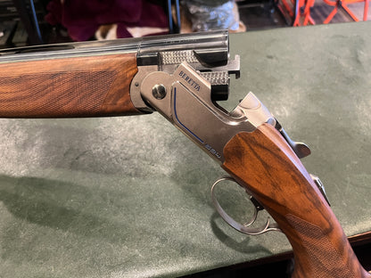 Beretta 694 Sporting Over/Under Shotgun – 12GA, 30" Barrels, Adjustable Stock, Case & Accessories – Excellent Condition (In-Store Pickup Only)