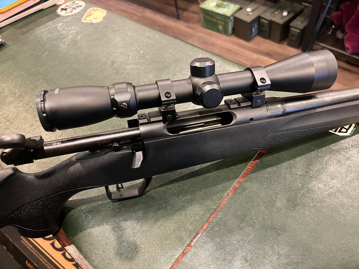 雷明顿 783 栓动步枪 – .223 雷明顿 – 22 英寸枪管 – 3-9x40 瞄准镜 – 包含塑料枪盒