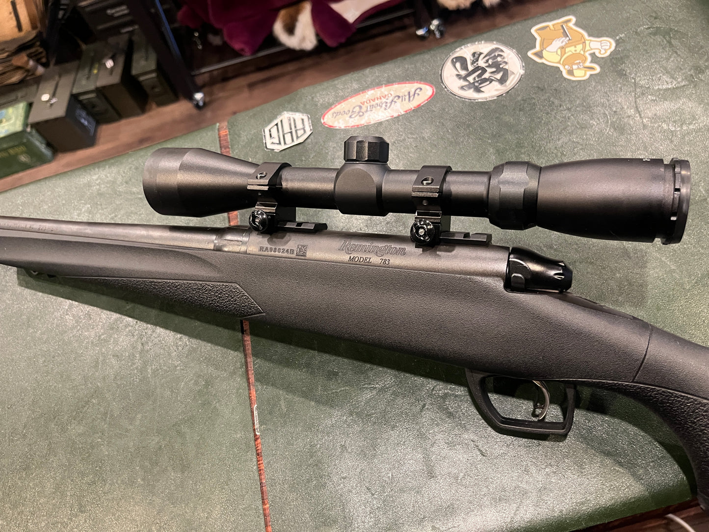 雷明顿 783 栓动步枪 – .223 雷明顿 – 22 英寸枪管 – 3-9x40 瞄准镜 – 包含塑料枪盒