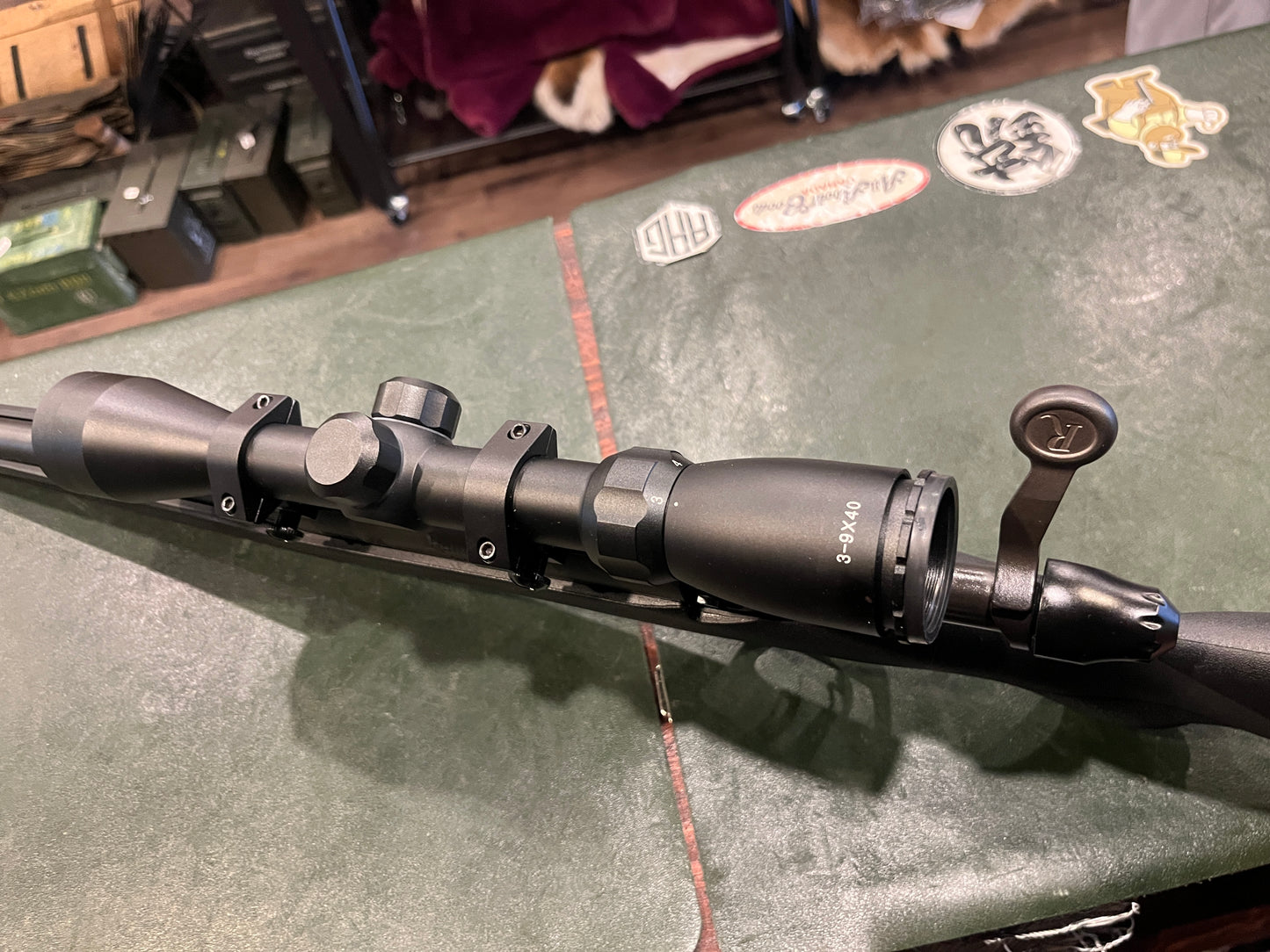 雷明顿 783 栓动步枪 – .223 雷明顿 – 22 英寸枪管 – 3-9x40 瞄准镜 – 包含塑料枪盒