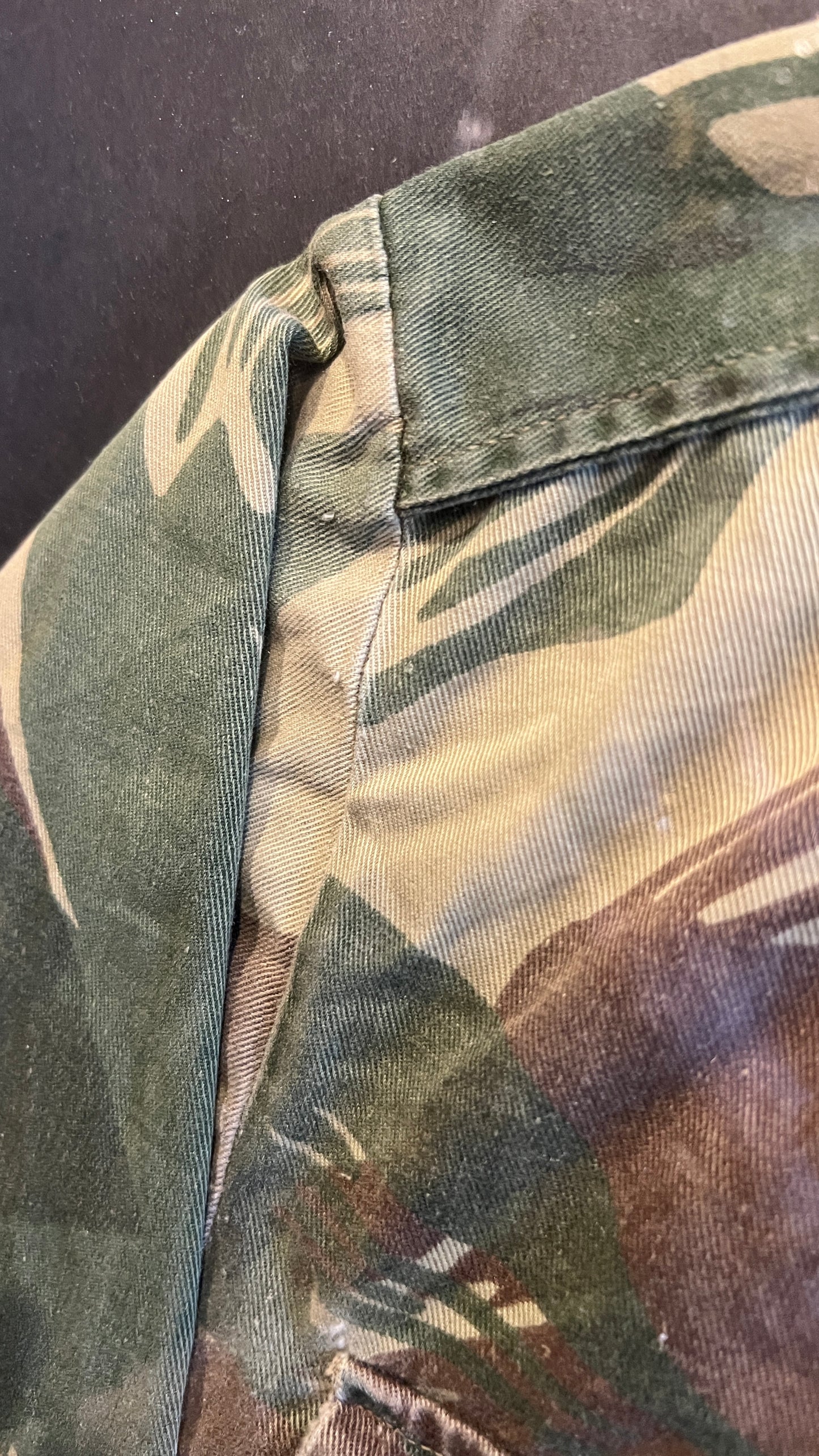 Rhodesian Brushstroke Camo Shirt (Statesman) – Large Framed Display with Unit Patches