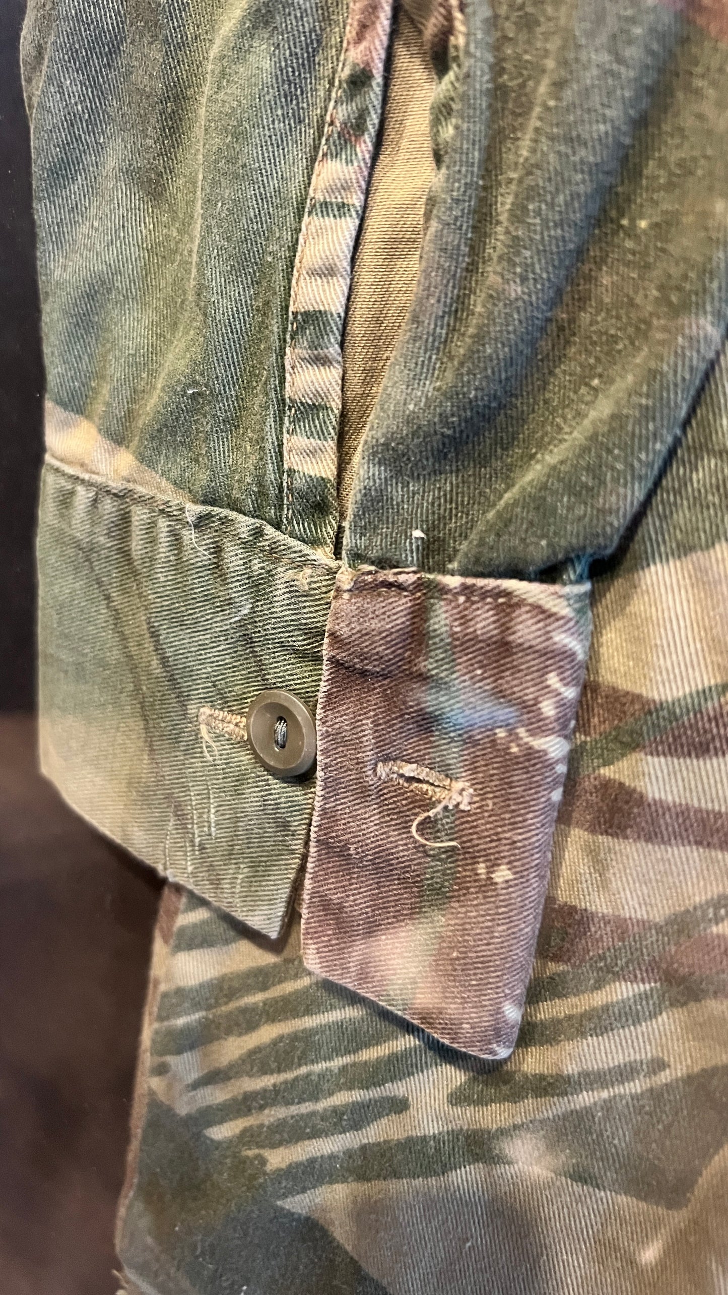 Rhodesian Brushstroke Camo Shirt (Statesman) – Large Framed Display with Unit Patches