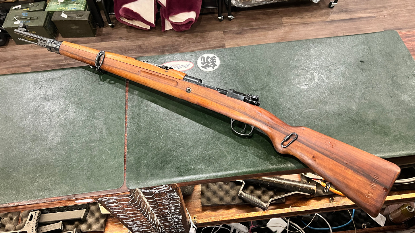 Fusil tchèque Vz.24 (马四环) - 7,92 × 57 Mauser comprend une pochette de munitions en cuir d'origine et un clip rare