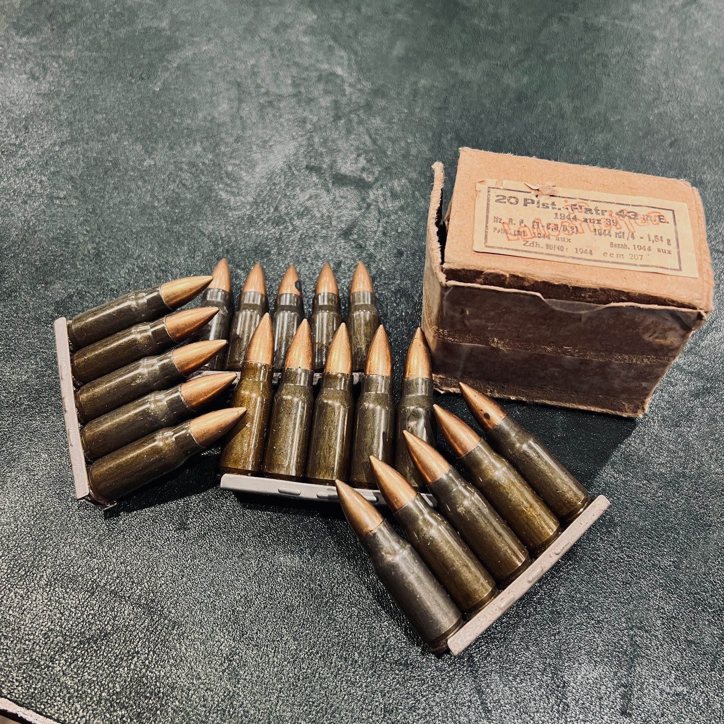 WWII German 7.92×33mm Kurz Ammo (20-Round Box, 1944 – “aux” Factory)