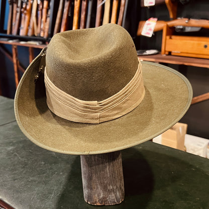 Vintage Australian Slouch Hat with Australian Military Forces Rising Sun Badge