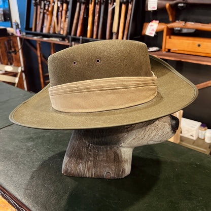 Vintage Australian Slouch Hat with Australian Military Forces Rising Sun Badge