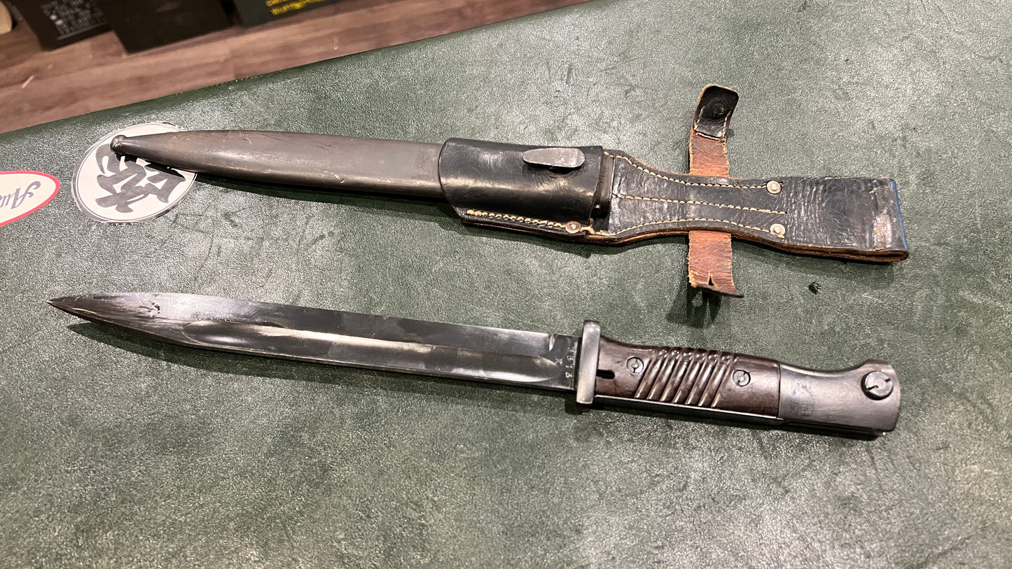 German WWII K98k Bayonet (S84/98 III pattern),  Carl Eickhorn, Solingen, matching bayonet and scabbard