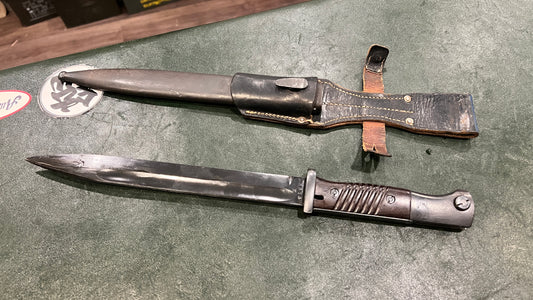 German WWII K98k Bayonet (S84/98 III pattern),  Carl Eickhorn, Solingen, matching bayonet and scabbard