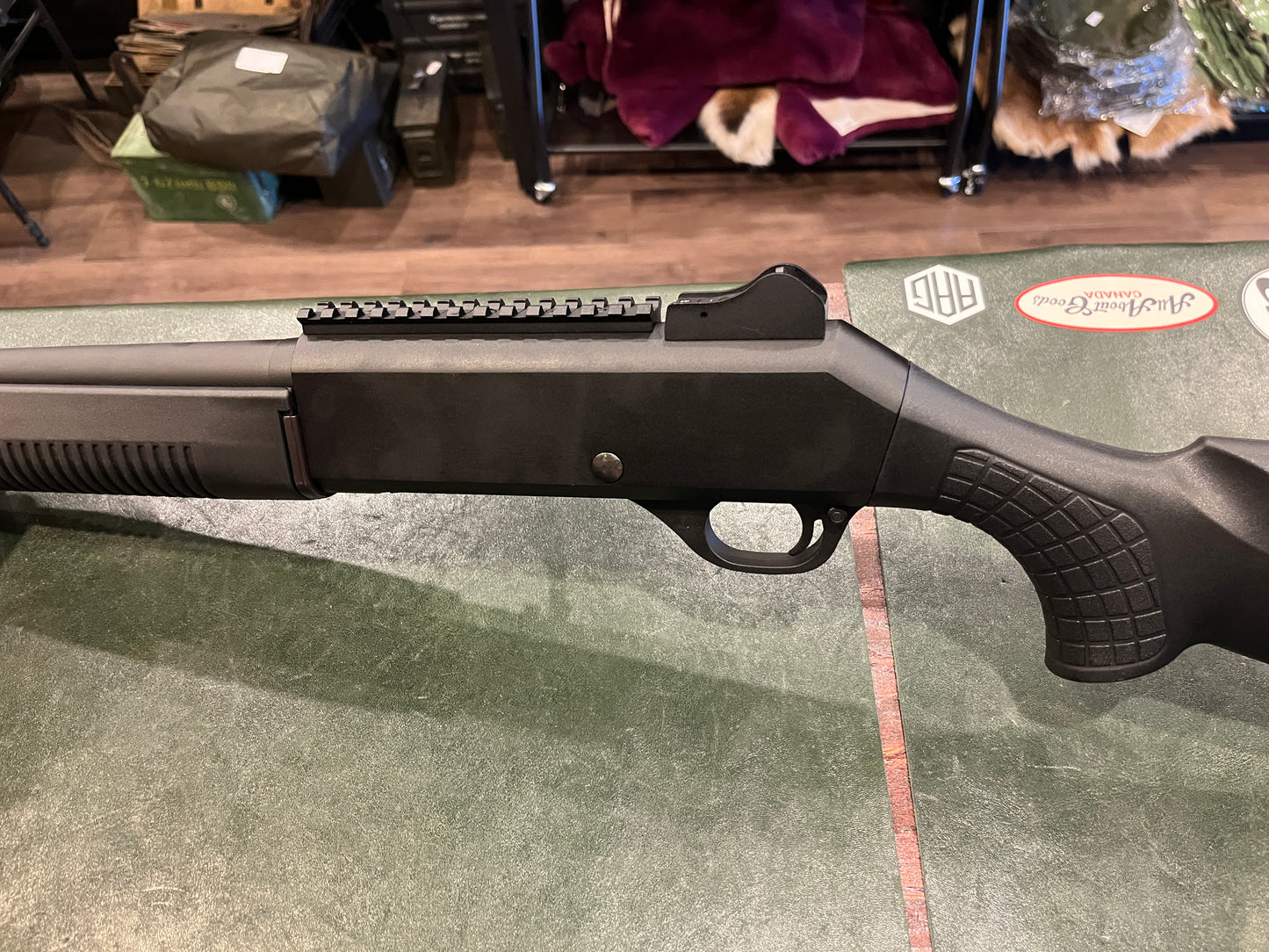 Hunt Group MX4 Semi-Automatic Tactical Shotgun – 12 Gauge – Never Fired – w/ Factory Hard Case & Accessories
