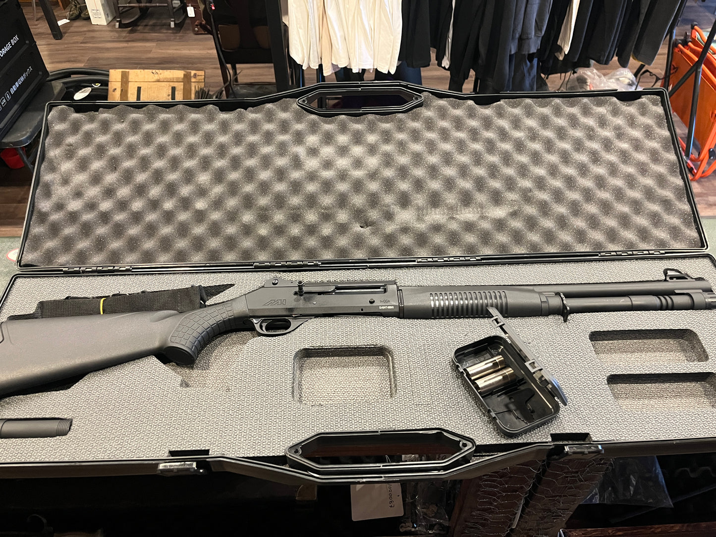 Hunt Group MX4 Semi-Automatic Tactical Shotgun – 12 Gauge – Never Fired – w/ Factory Hard Case & Accessories