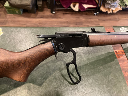CHIAPPA LA322 TAKE-DOWN LEVER ACTION .22 LR – 18.5" BARREL – ORIGINAL BOX – NEAR NEW CONDITION