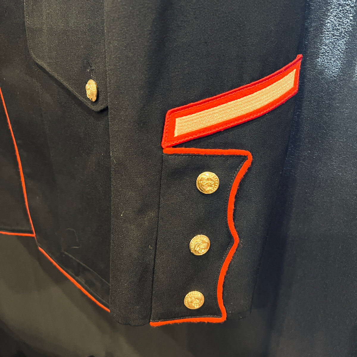 U.S. Marine Corps USMC Dress Blue Sergeant Coat – Size 41S
