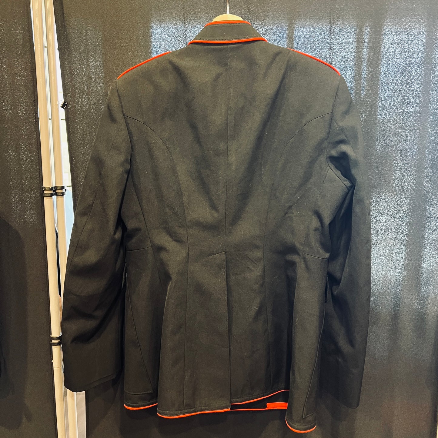 U.S. Marine Corps USMC Dress Blue Sergeant Coat – Size 41S