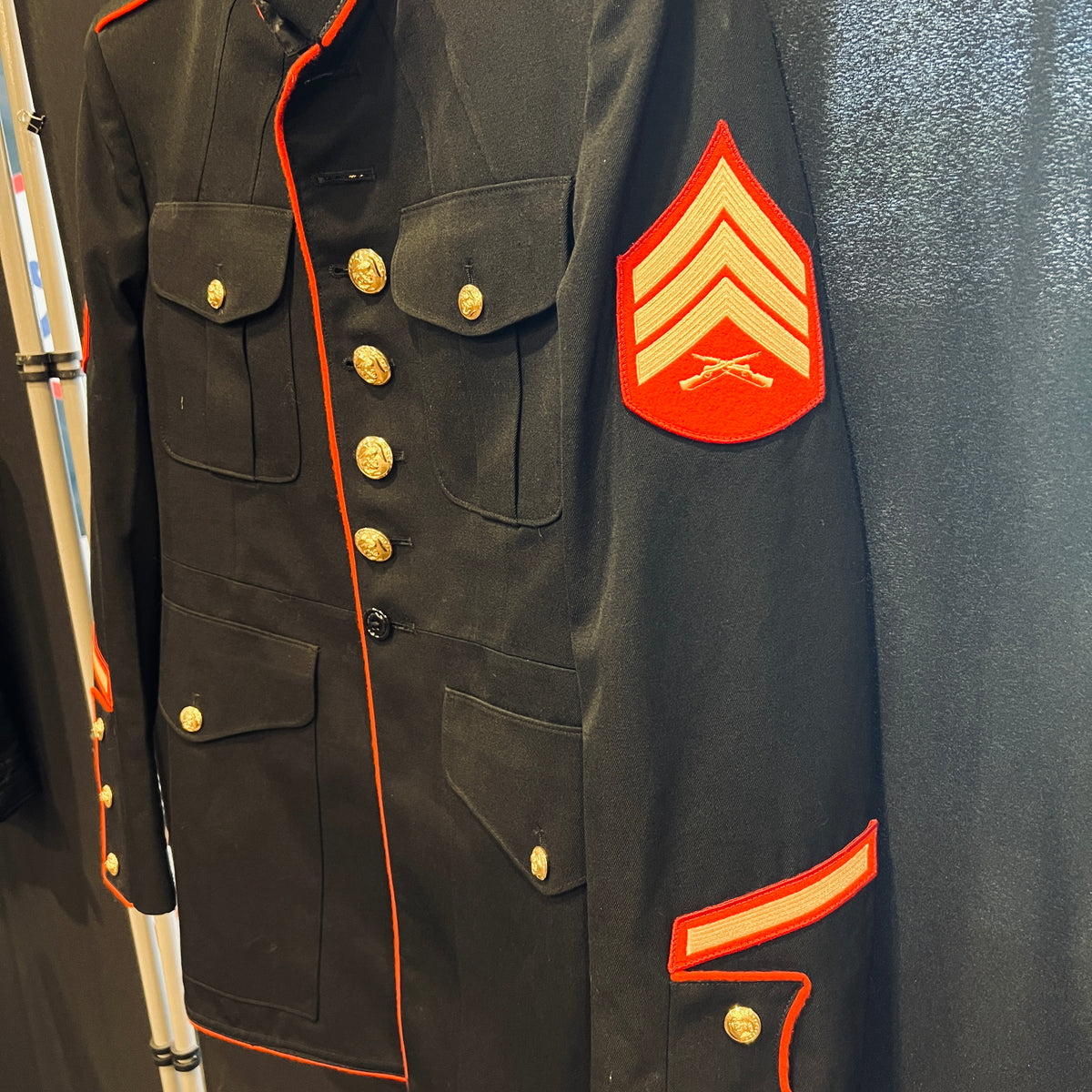 U.S. Marine Corps USMC Dress Blue Sergeant Coat – Size 41S