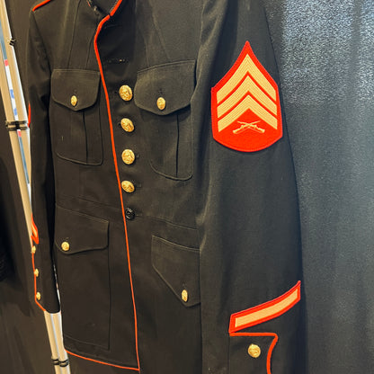 U.S. Marine Corps USMC Dress Blue Sergeant Coat – Size 41S