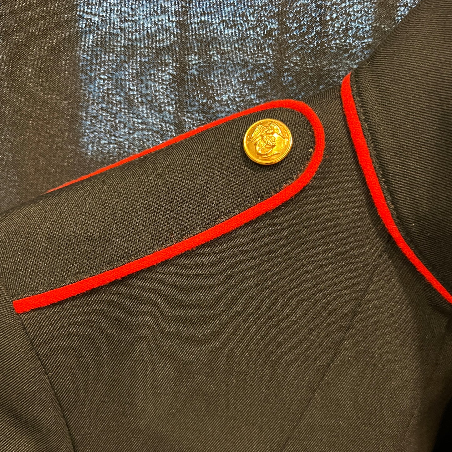 U.S. Marine Corps USMC Dress Blue Coat – Size 37L