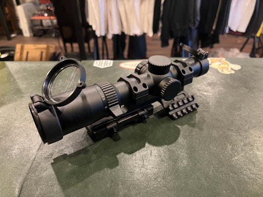 NCSTAR Shooter Series 1-6x24 LPVO Scope Package – Illuminated Reticle – Includes 30mm Cantilever Mount