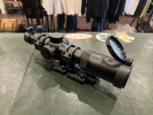 NCSTAR Shooter Series 1-6x24 LPVO Scope Package – Illuminated Reticle – Includes 30mm Cantilever Mount