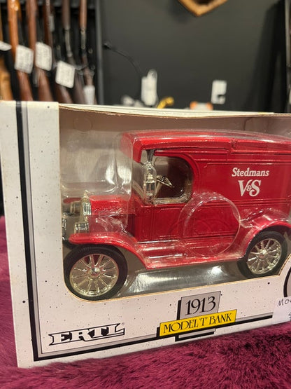 ERTL 1913 model T bank