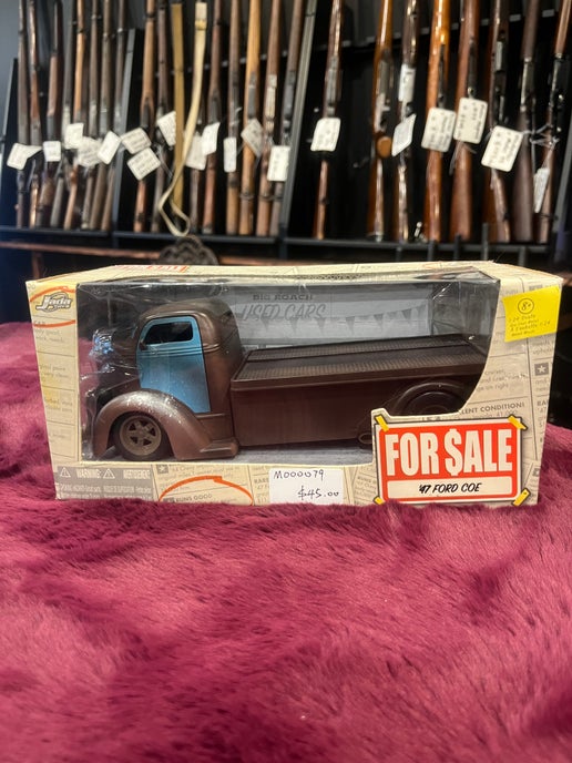 47 Ford COE car model