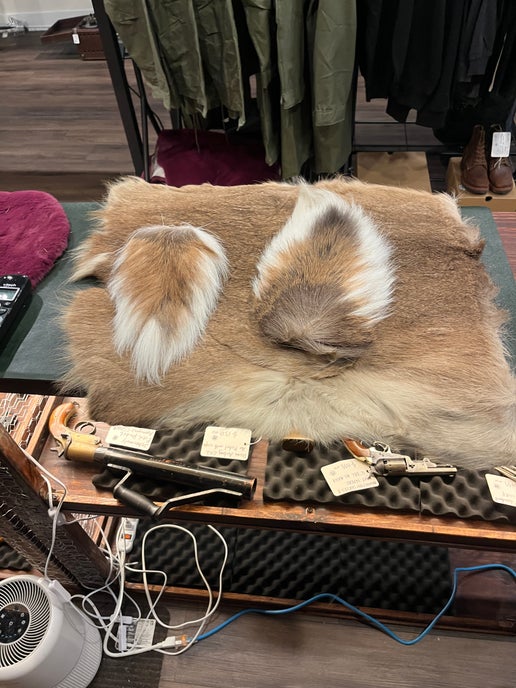 鹿皮和鹿尾